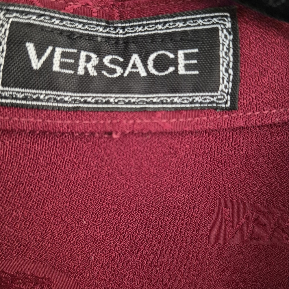 Versace Vintage Burgundy Wine Tonal Jacquard Logo Repeating Button Down M. - Picture 2 of 16